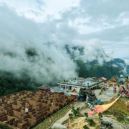 Heaven Gate Hotel O Quy Ho Lao Cai Exteriér fotografie